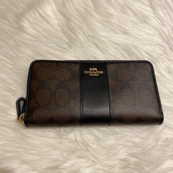 Coach purse and wallet set - Picture 7 of 8